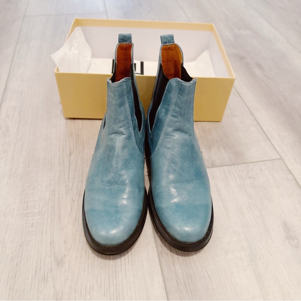 Ultra comfortable genuine leather booties in turquoise NIB - Picture 4 of 5